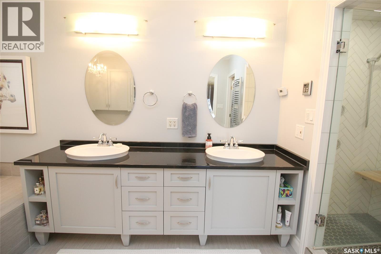 555 5th Street W, Shaunavon, Saskatchewan  S0N 2M0 - Photo 44 - SK015251