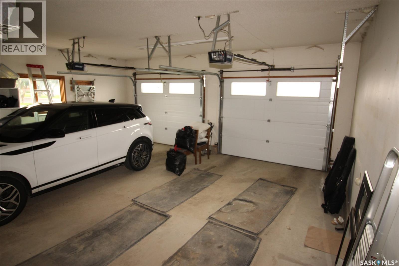 555 5th Street W, Shaunavon, Saskatchewan  S0N 2M0 - Photo 34 - SK015251