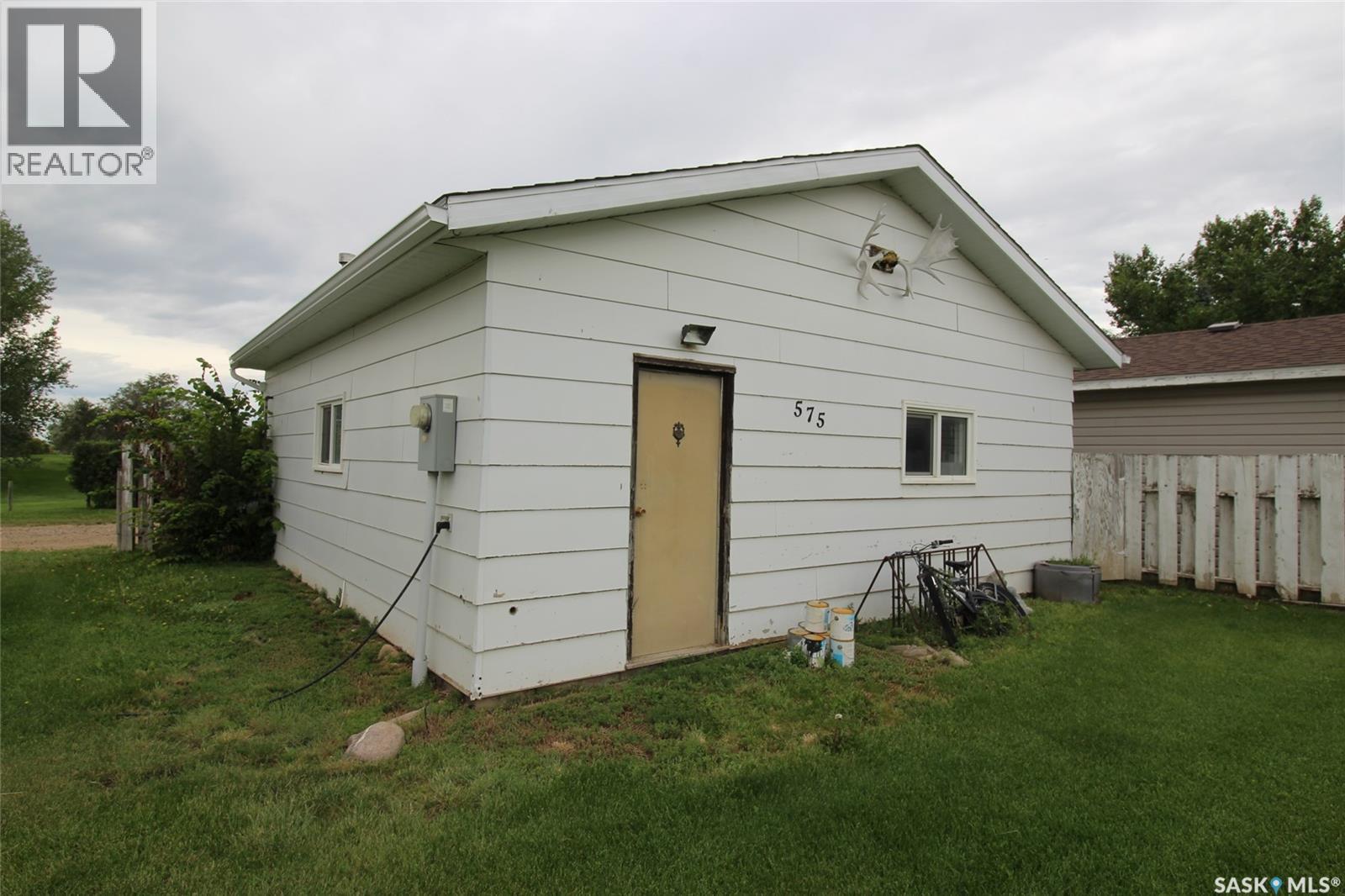 555 5th Street W, Shaunavon, Saskatchewan  S0N 2M0 - Photo 37 - SK015251