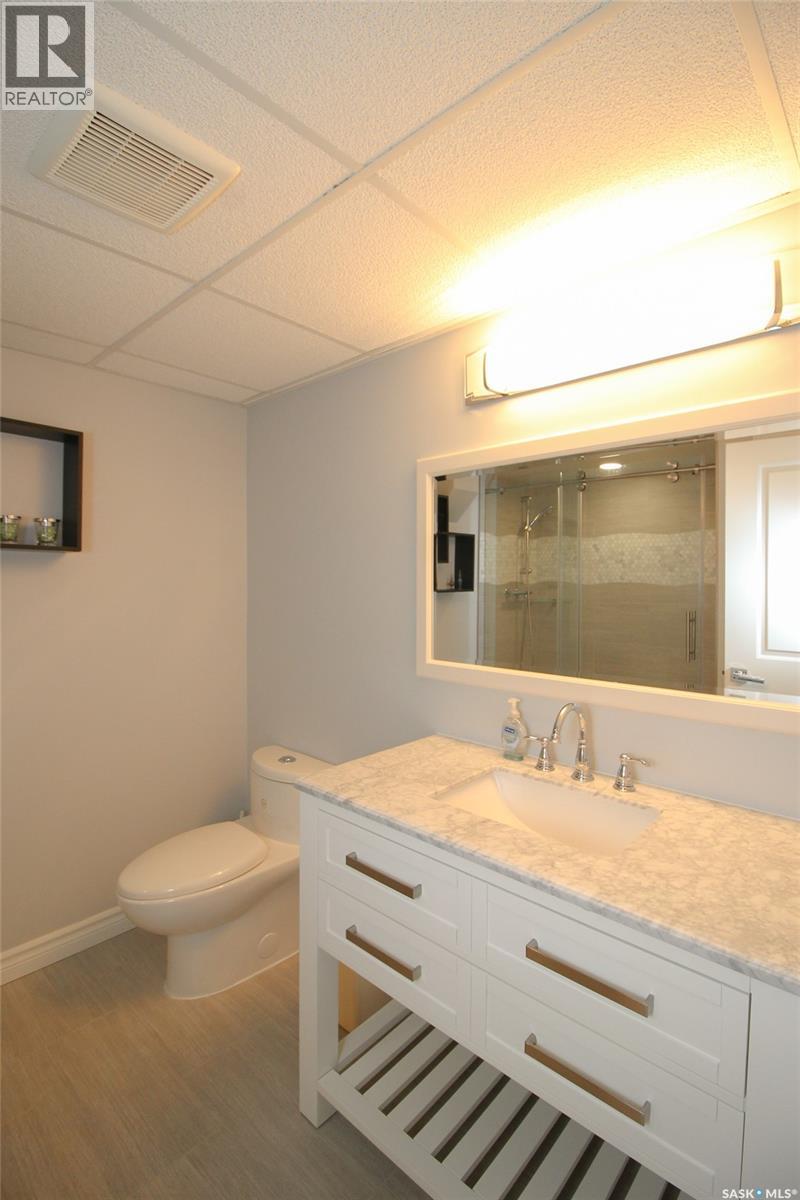 555 5th Street W, Shaunavon, Saskatchewan  S0N 2M0 - Photo 50 - SK015251