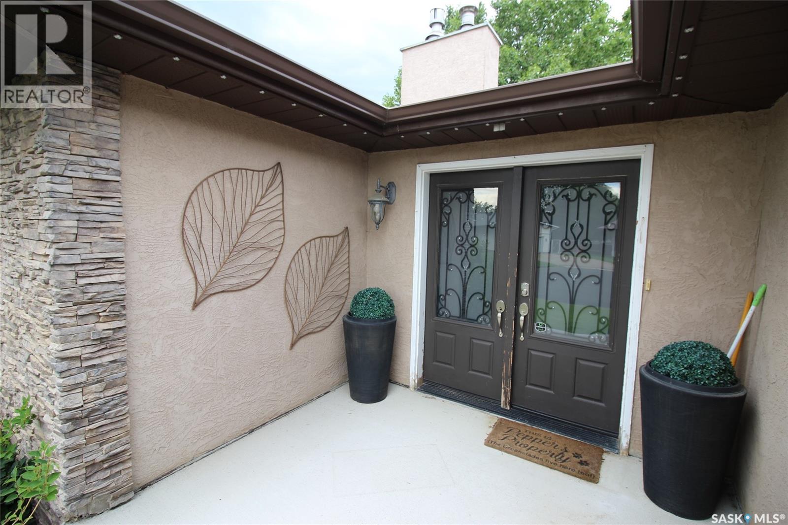 555 5th Street W, Shaunavon, Saskatchewan  S0N 2M0 - Photo 35 - SK015251