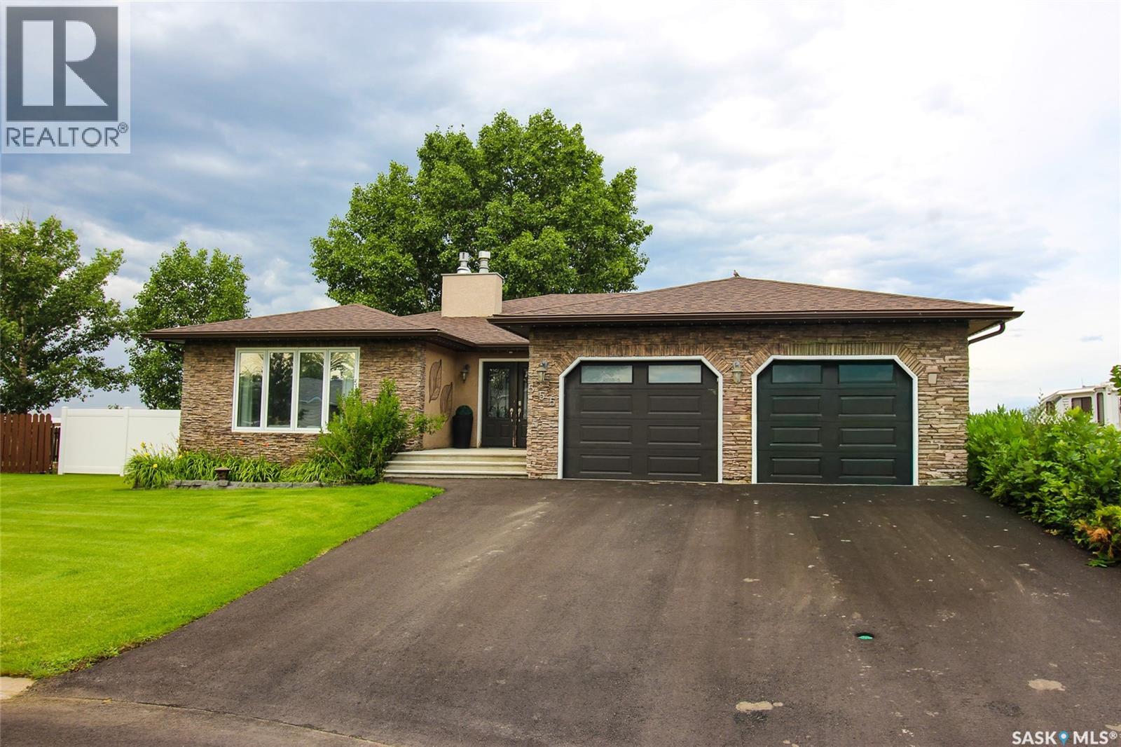 555 5th STREET W, Shaunavon, Saskatchewan