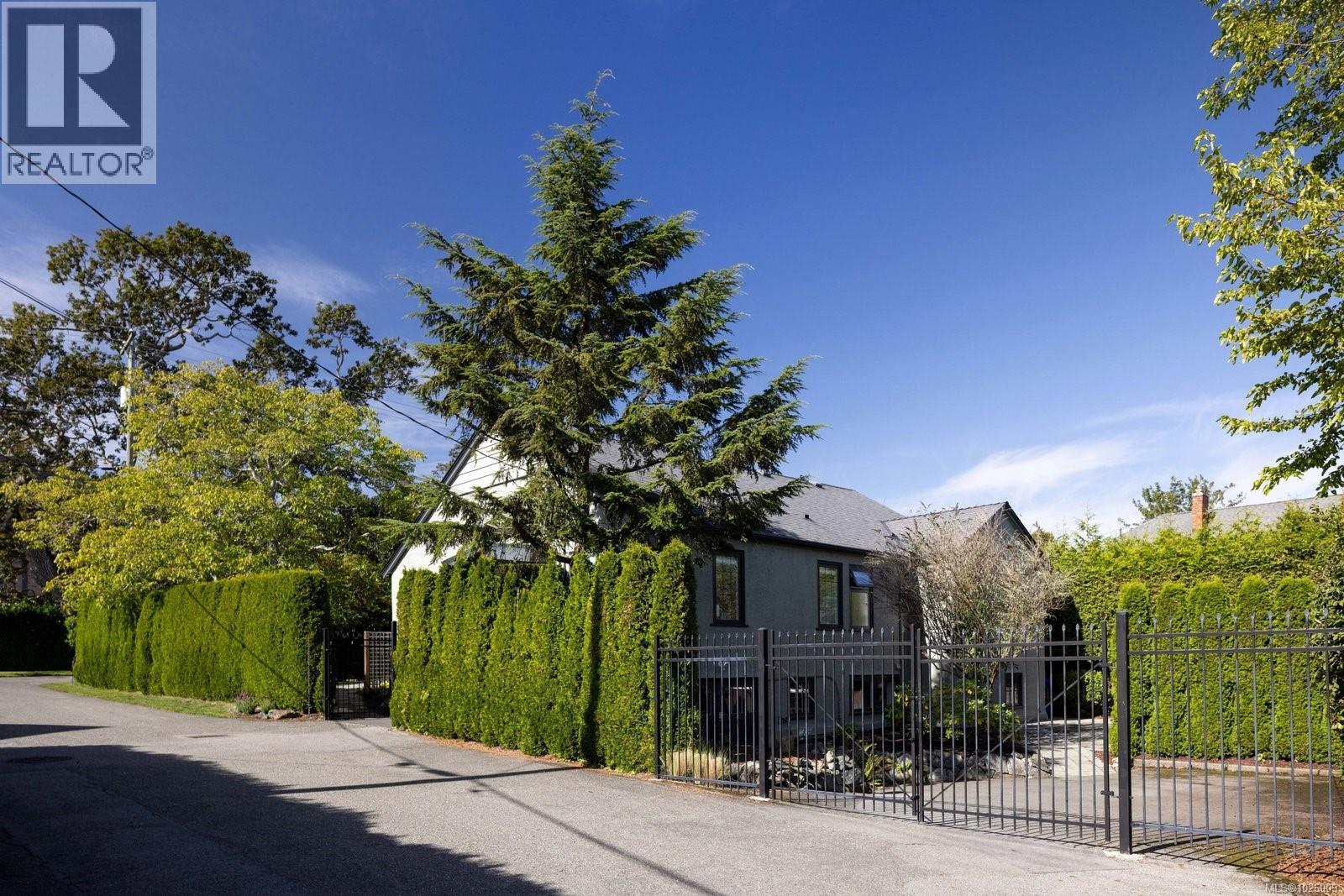 535 Falkland Rd, Oak Bay, British Columbia  V8S 4L6 - Photo 31 - 1026009