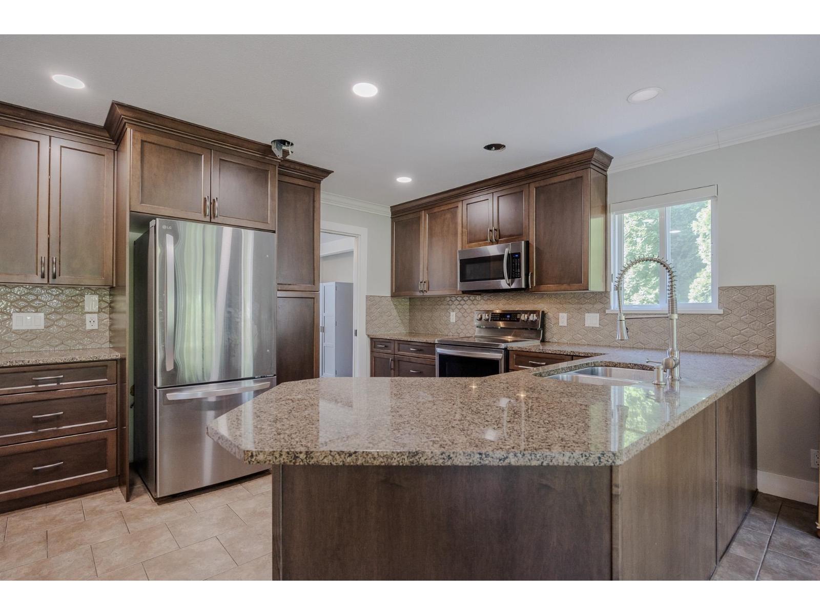 20763 91a Avenue, Langley, British Columbia  V1M 2P6 - Photo 12 - R3086060