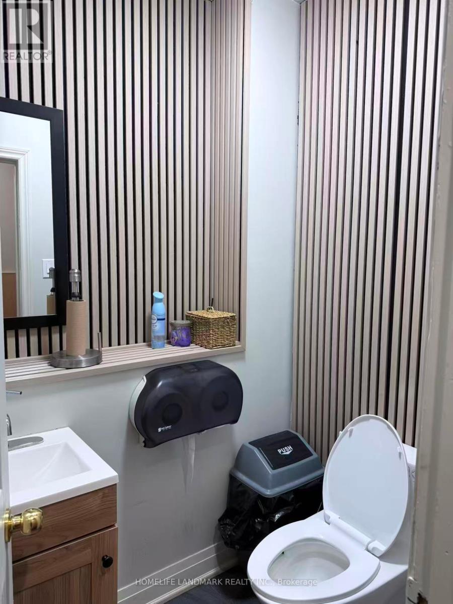 43 Main Street E, Grimsby, Ontario  L3M 1M7 - Photo 11 - X12812518