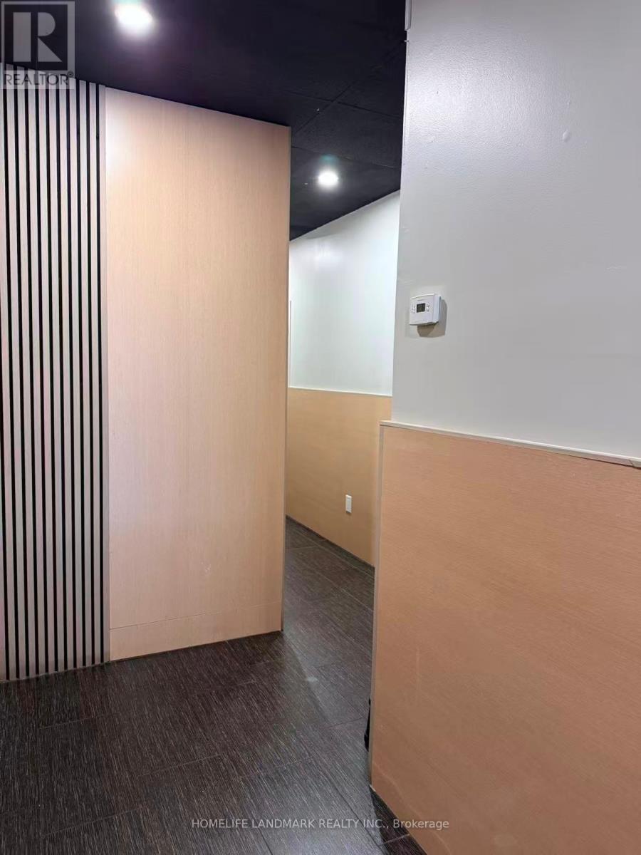 43 Main Street E, Grimsby, Ontario  L3M 1M7 - Photo 2 - X12812518