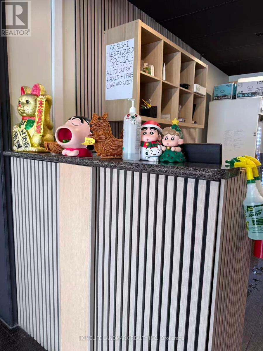 43 Main Street E, Grimsby, Ontario  L3M 1M7 - Photo 5 - X12812518