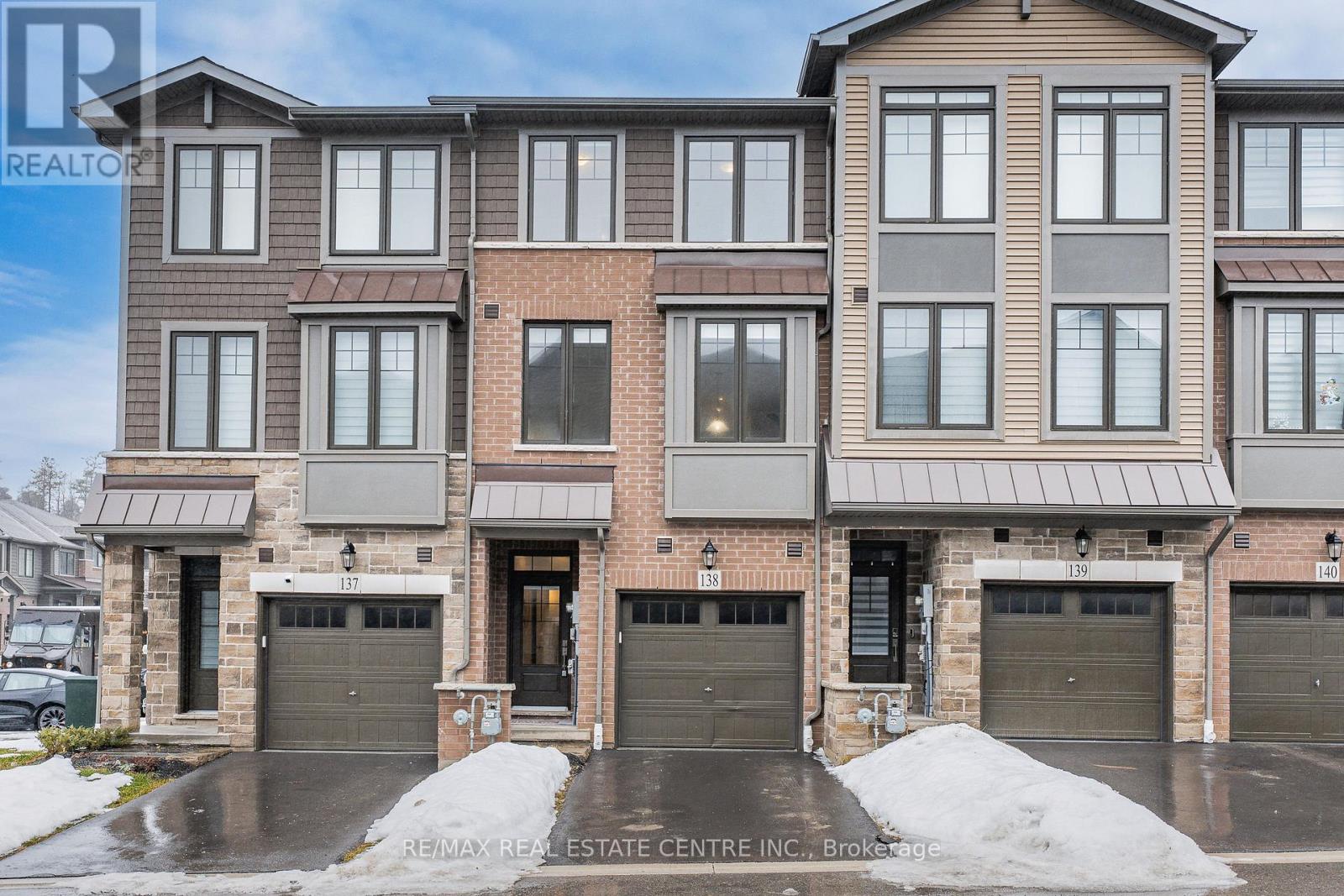 138 - 10 Birmingham Drive, Cambridge, Ontario  N1R 0C5 - Photo 2 - X12812536