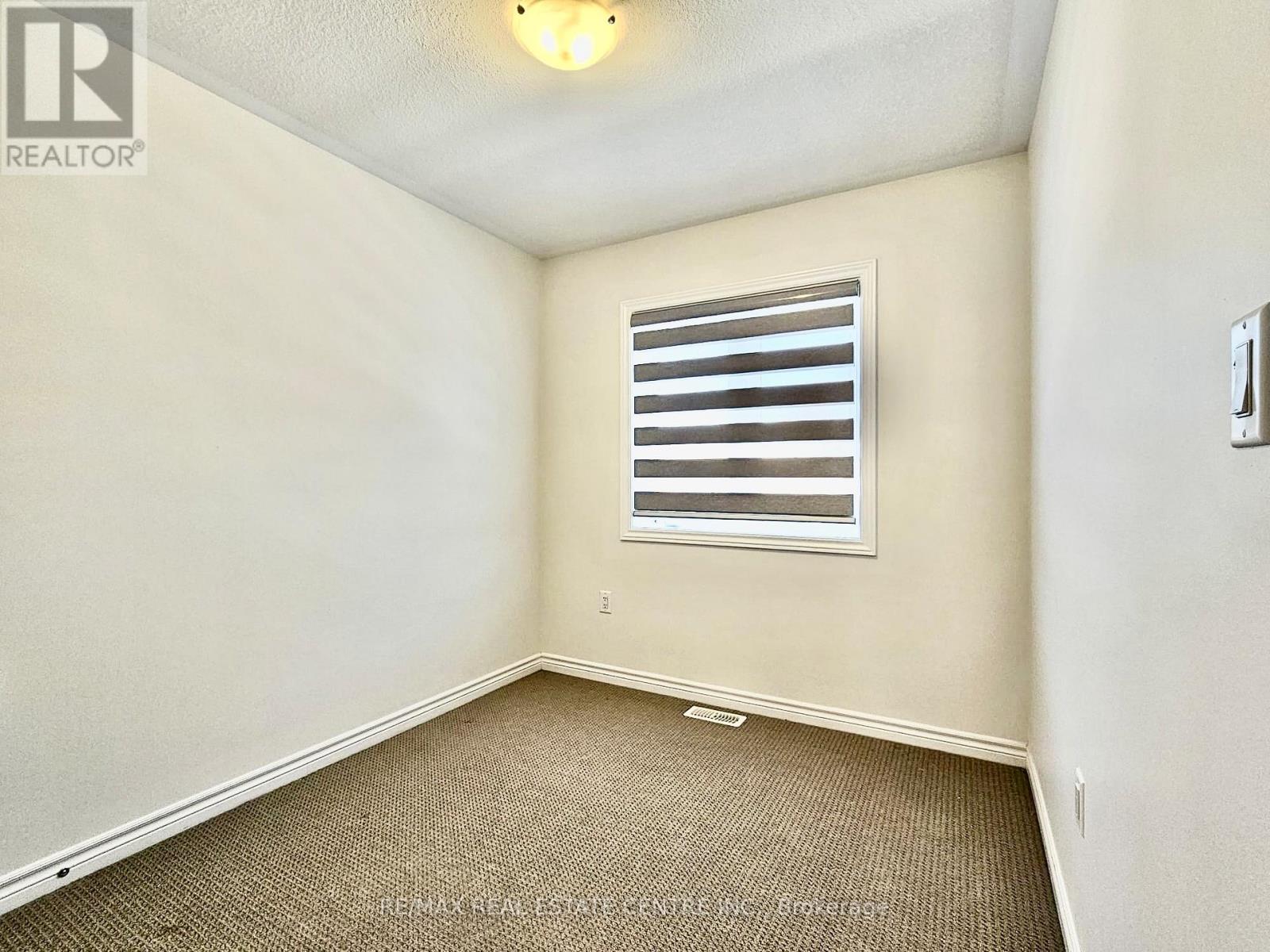 290 Equestrian Avenue, Cambridge, Ontario  N3E 0E7 - Photo 11 - X12812592