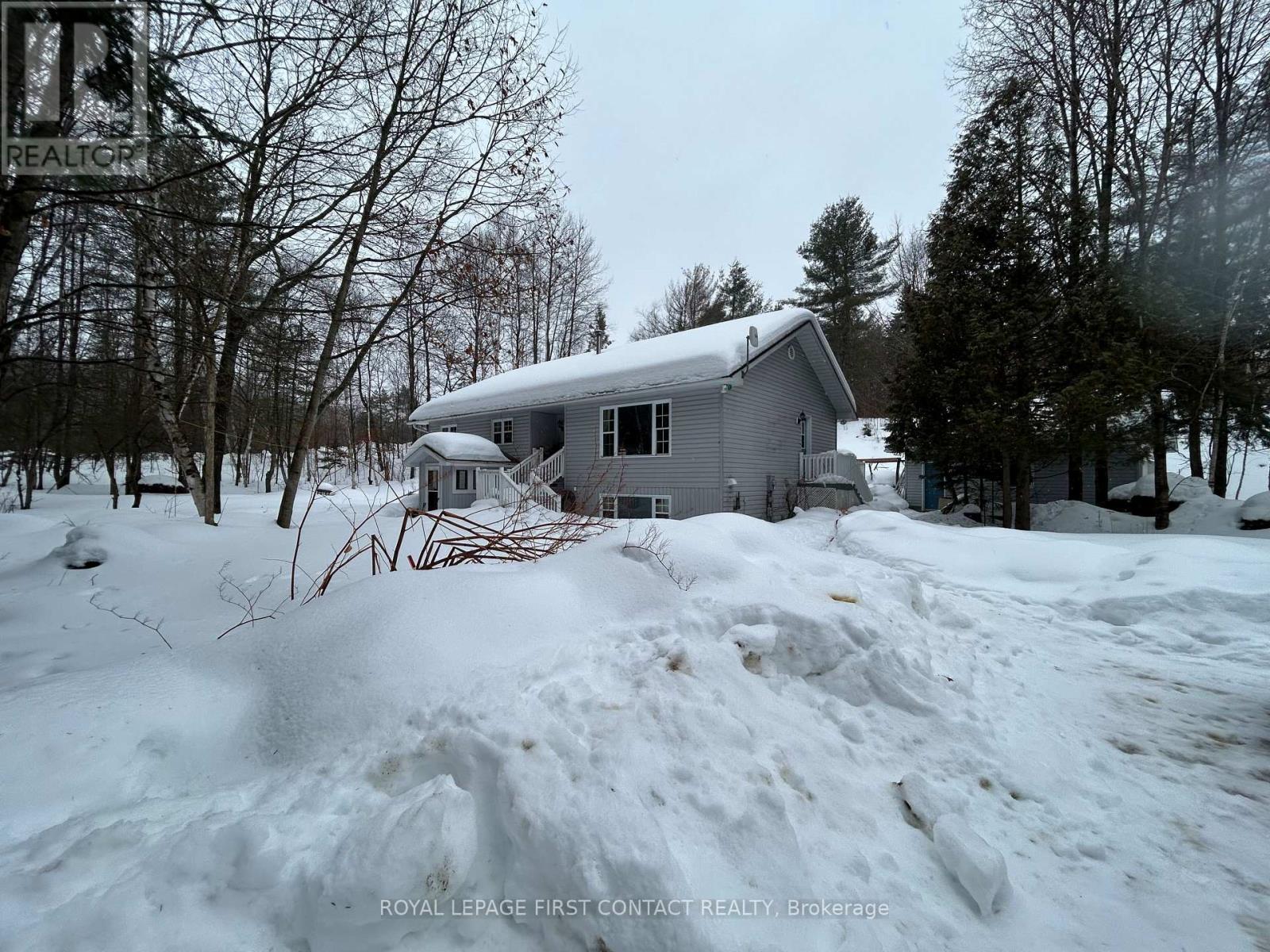 1041 Welch Road, Minden Hills, Ontario  K0M 2K0 - Photo 2 - X12812604