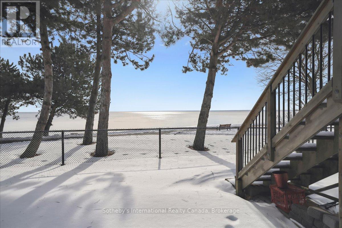 10 Southwind Terrace, Oakville, Ontario  L6L 6K5 - Photo 36 - W12812190