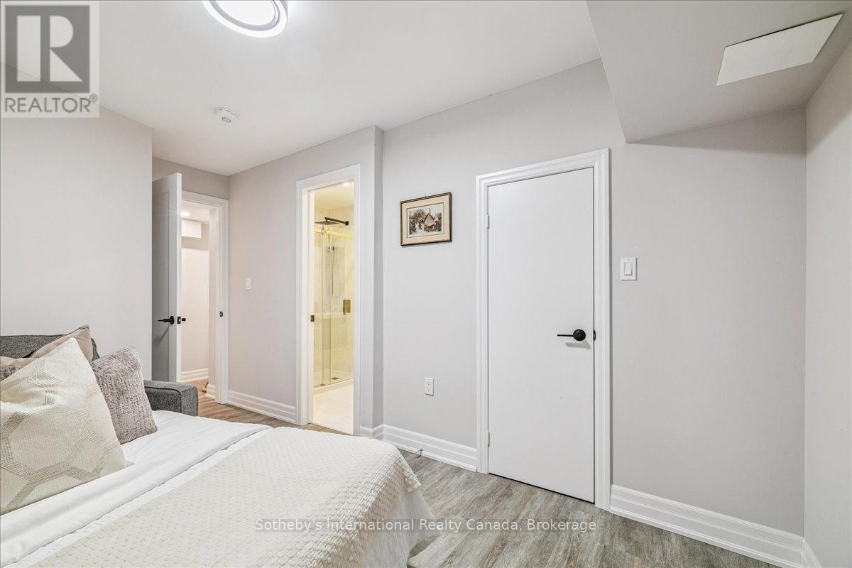 10 Southwind Terrace, Oakville, Ontario  L6L 6K5 - Photo 30 - W12812190