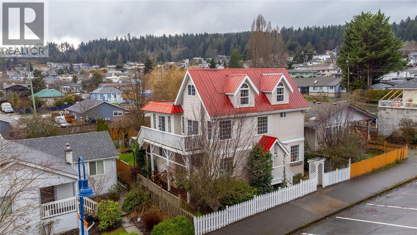 1560 Joan Ave, Crofton, British Columbia