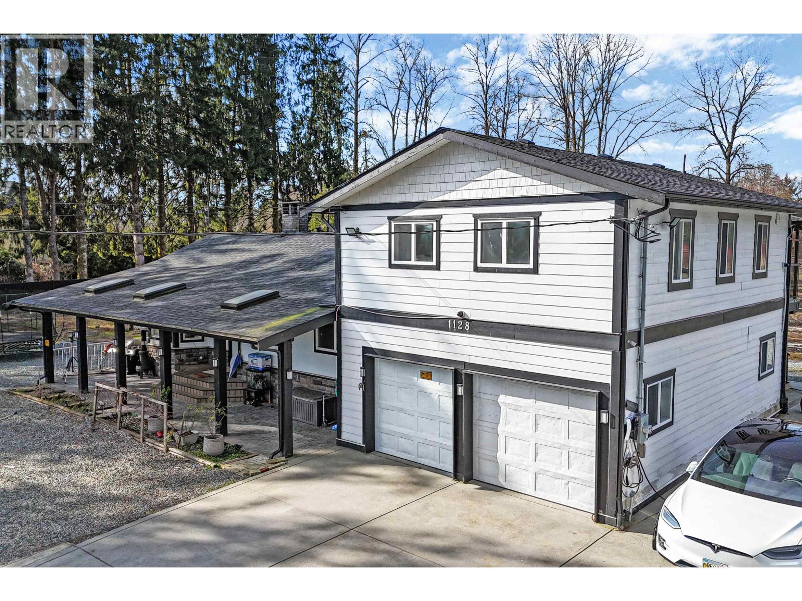 1128 Devon Street, Coquitlam, British Columbia  V3E 3H8 - Photo 3 - R3061405