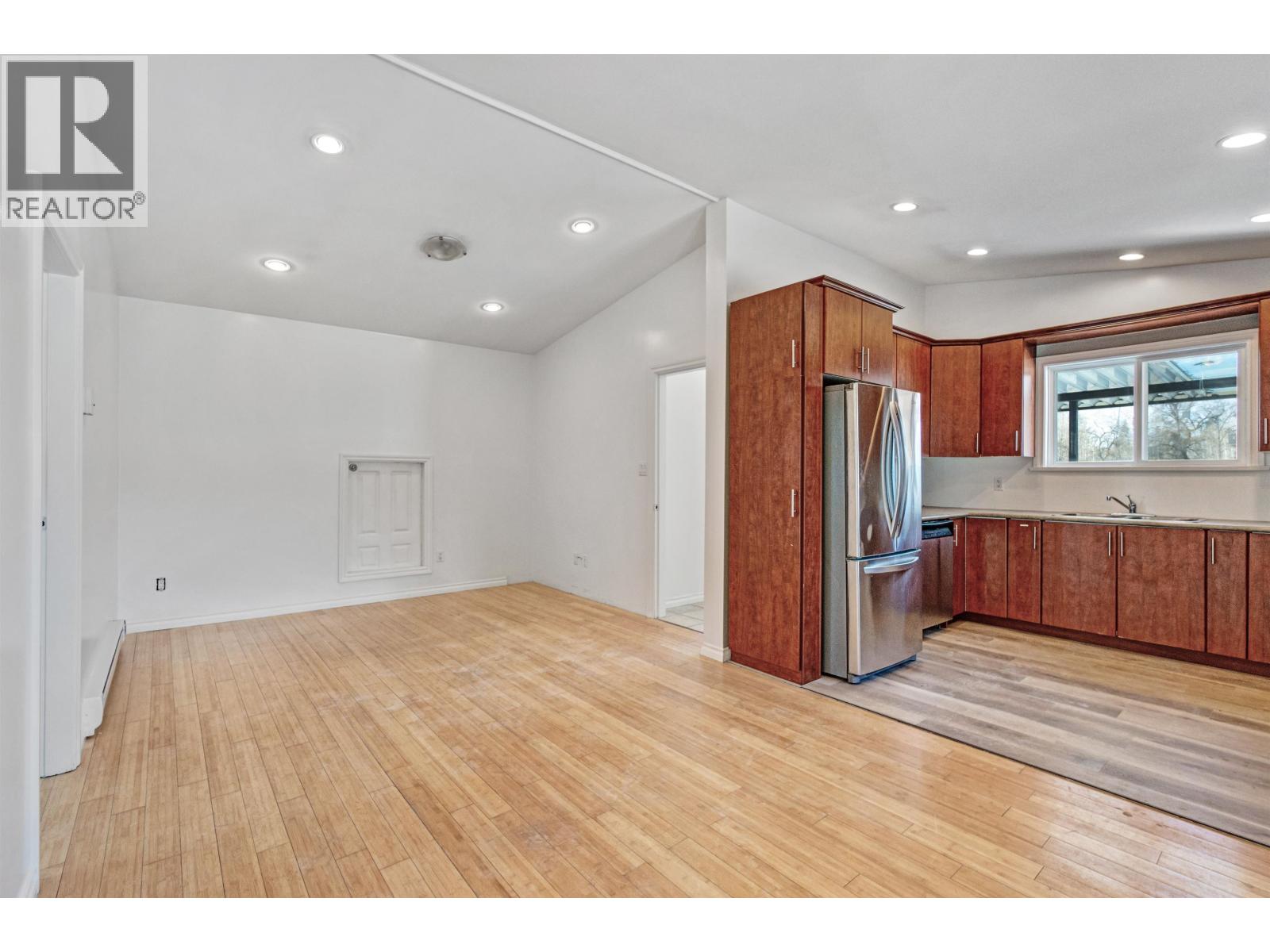 1128 Devon Street, Coquitlam, British Columbia  V3E 3H8 - Photo 31 - R3061405