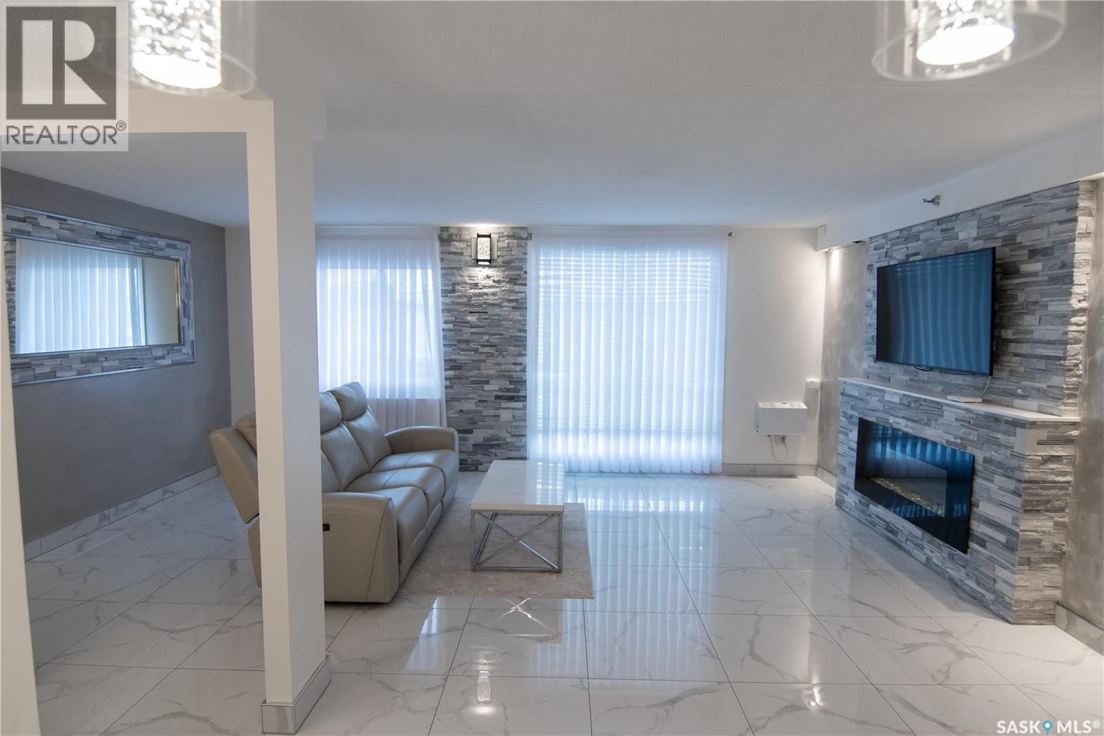 221 4045 Rae Street, Regina, Saskatchewan  S4S 6Y8 - Photo 2 - SK028993