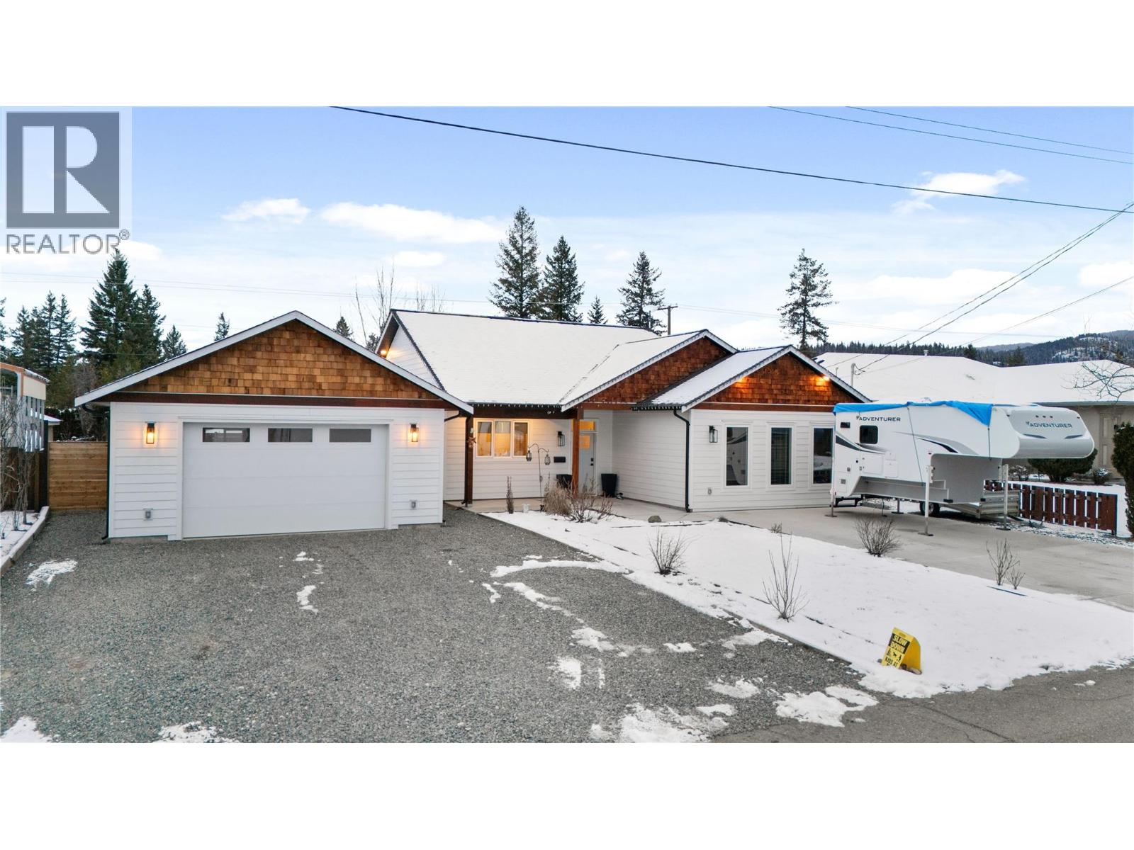 518 ORIOLE Way, Barriere, British Columbia