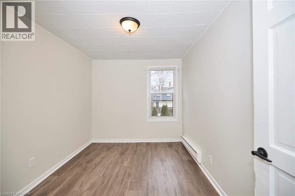 33 Lock Street Unit# 3, St. Catharines, Ontario  L2N 5B8 - Photo 4 - 40806992