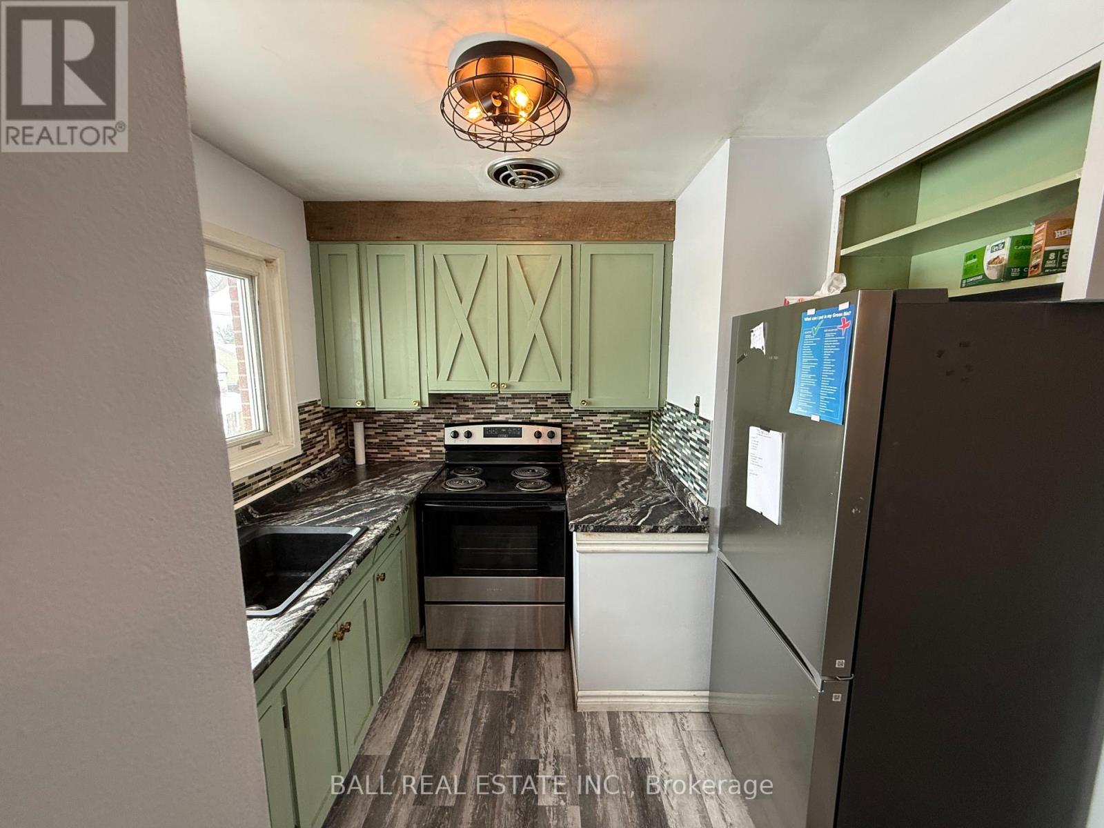 468 Bellevue Street, Peterborough (Northcrest Ward 5), Ontario  K9H 5G6 - Photo 4 - X12812676