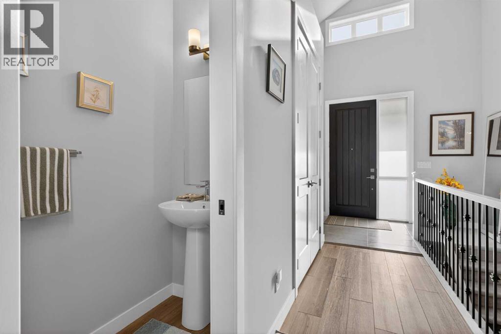 206 Crestridge Common Sw, Calgary, Alberta  T3B 6J5 - Photo 7 - A2284748