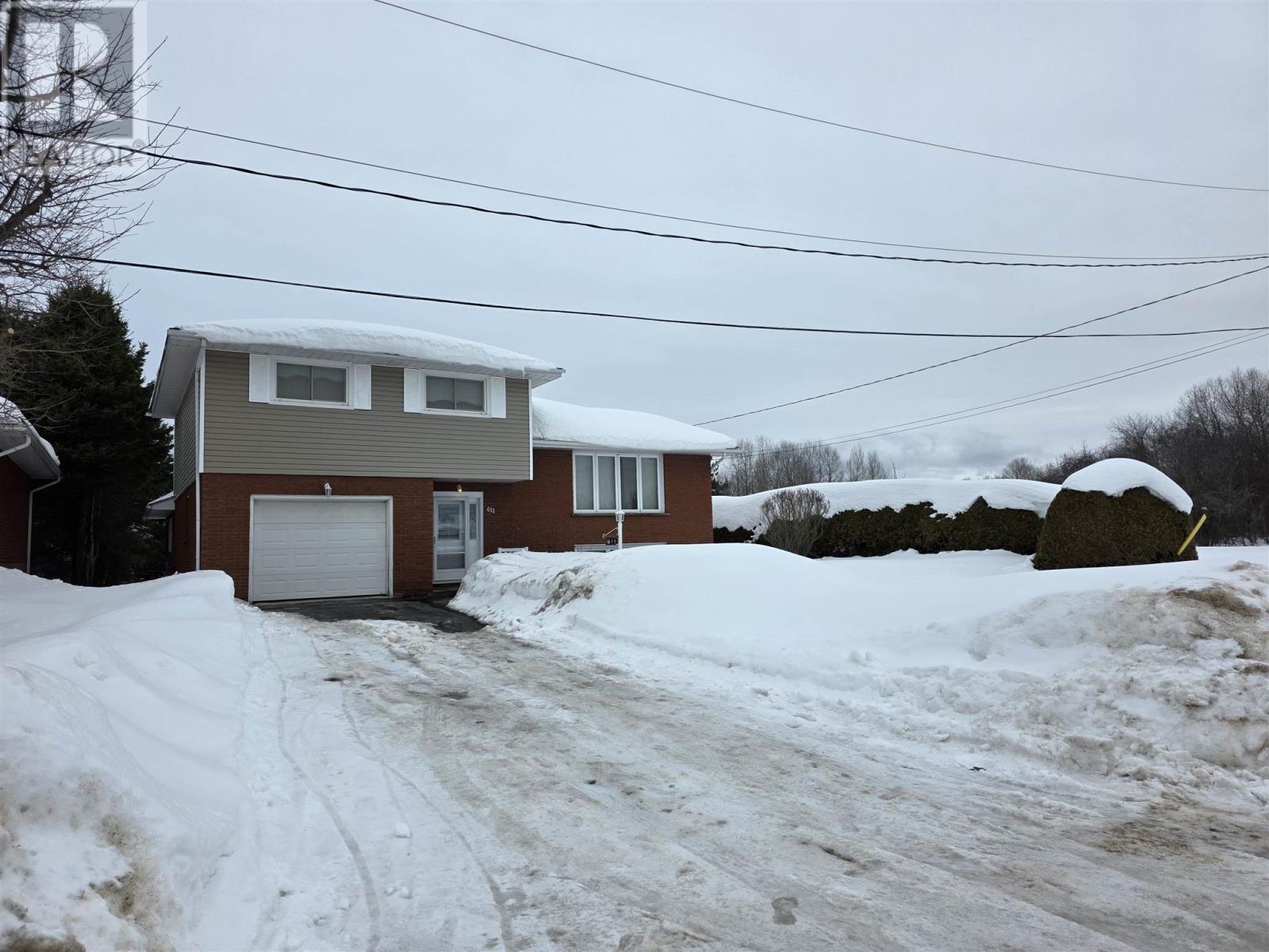 611 Brunswick Ave, Sault Ste. Marie, Ontario  P6C 4G2 - Photo 2 - SM260347