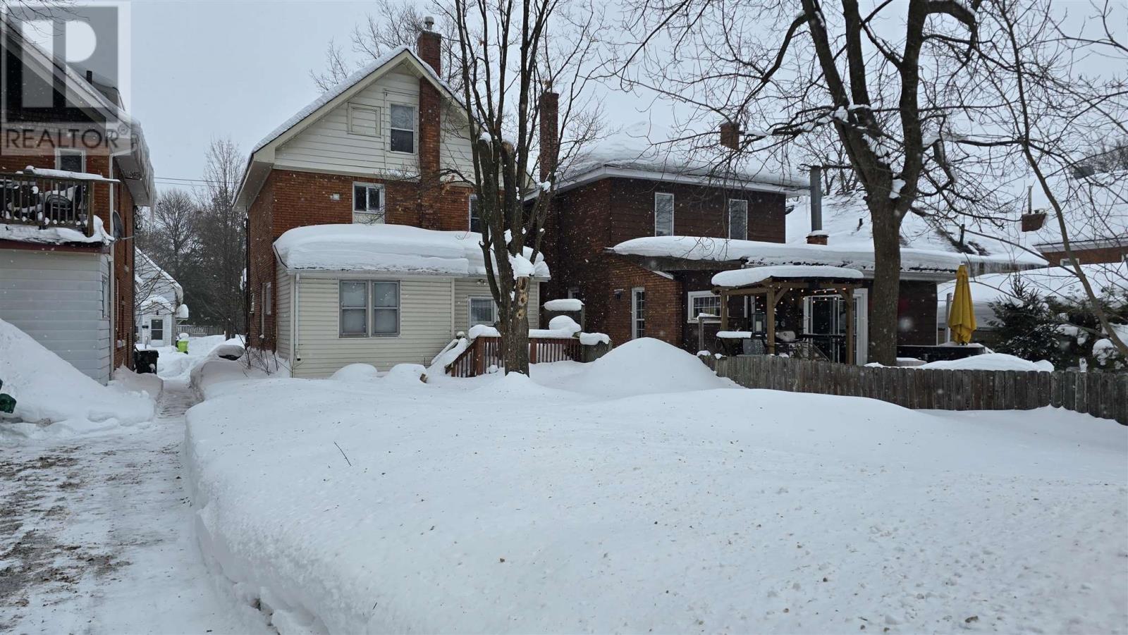 153 Church St, Sault Ste. Marie, Ontario  P6A 3H7 - Photo 5 - SM260348