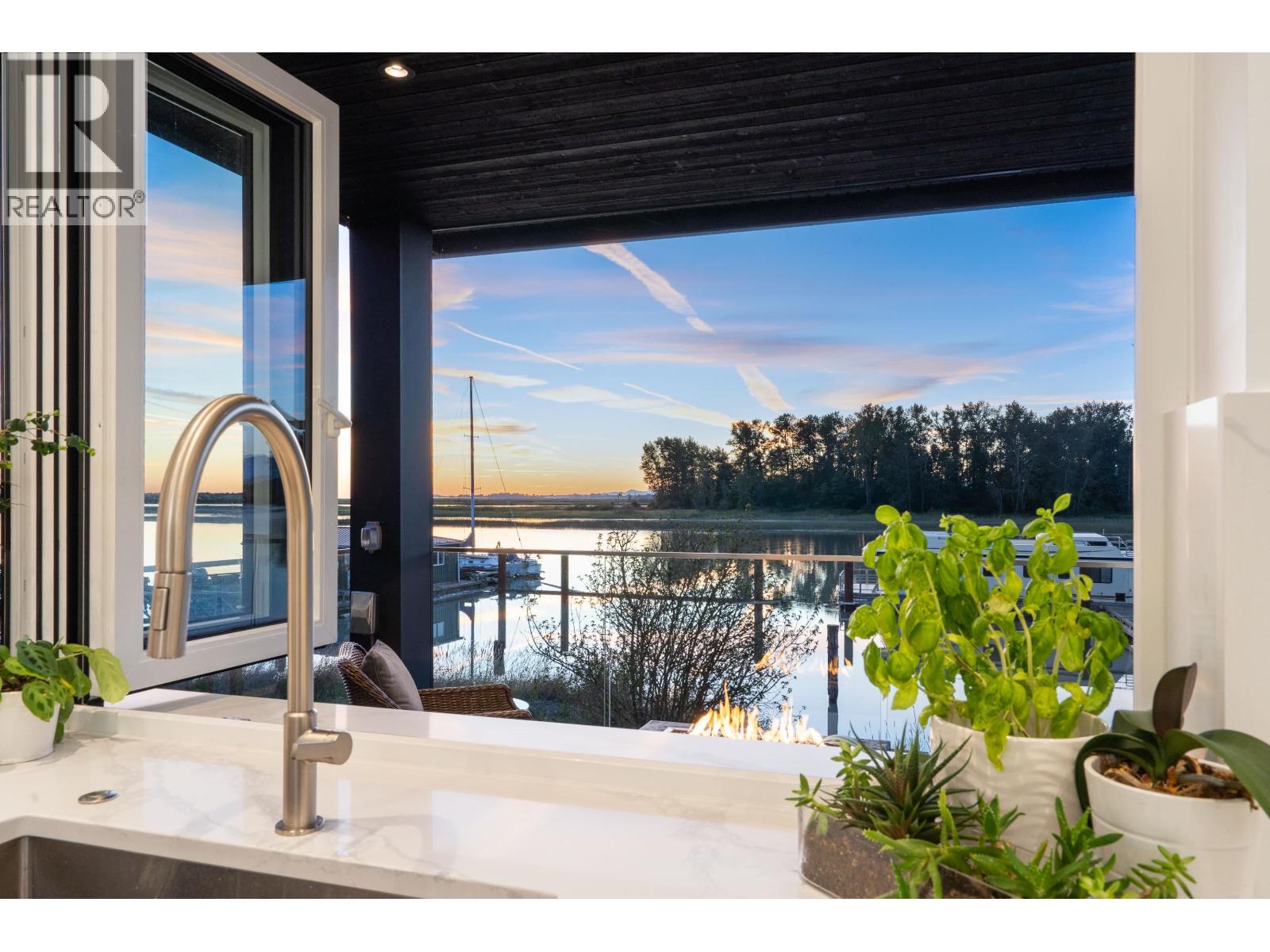 4259 W River Road, Delta, British Columbia  V4K 1R9 - Photo 9 - R3089136