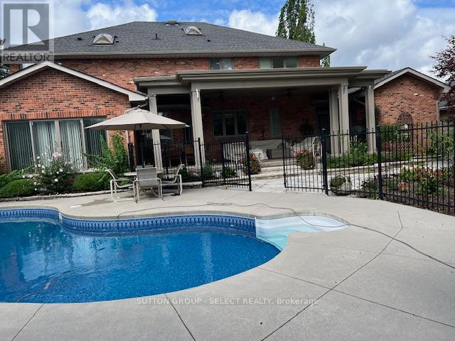 95 Highland Woods Court, London South, Ontario  N6C 5X2 - Photo 35 - X12812696