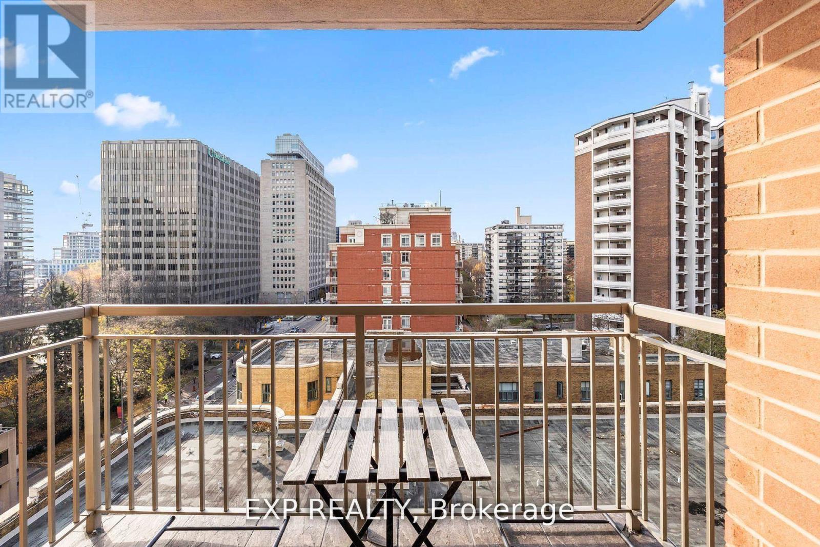 1101 - 60 St Clair Avenue W, Toronto, Ontario  M4V 1M7 - Photo 12 - C12812210