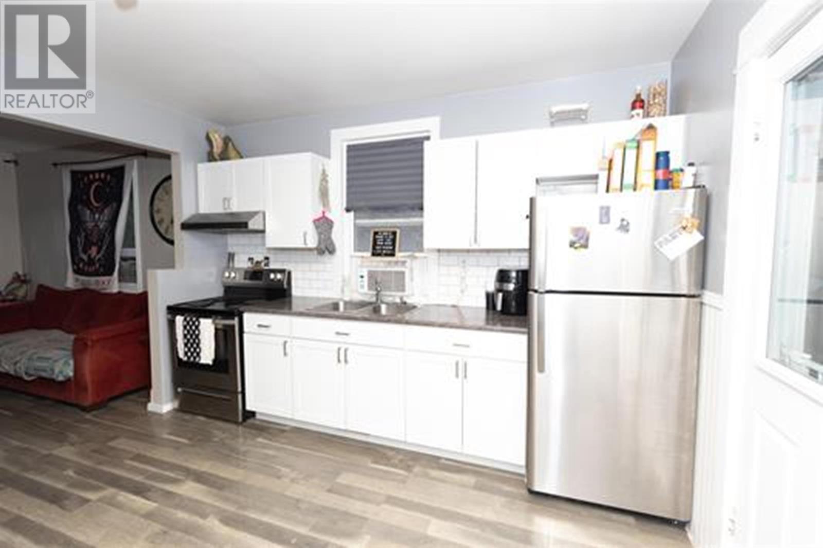 216 Ontario St, Thudner Bay, Ontario  P7B 3G8 - Photo 5 - TB2600275