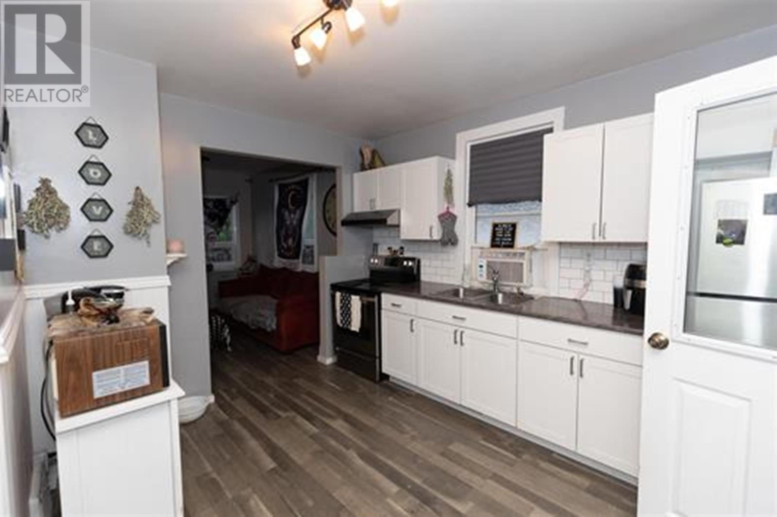 216 Ontario St, Thudner Bay, Ontario  P7B 3G8 - Photo 6 - TB2600275