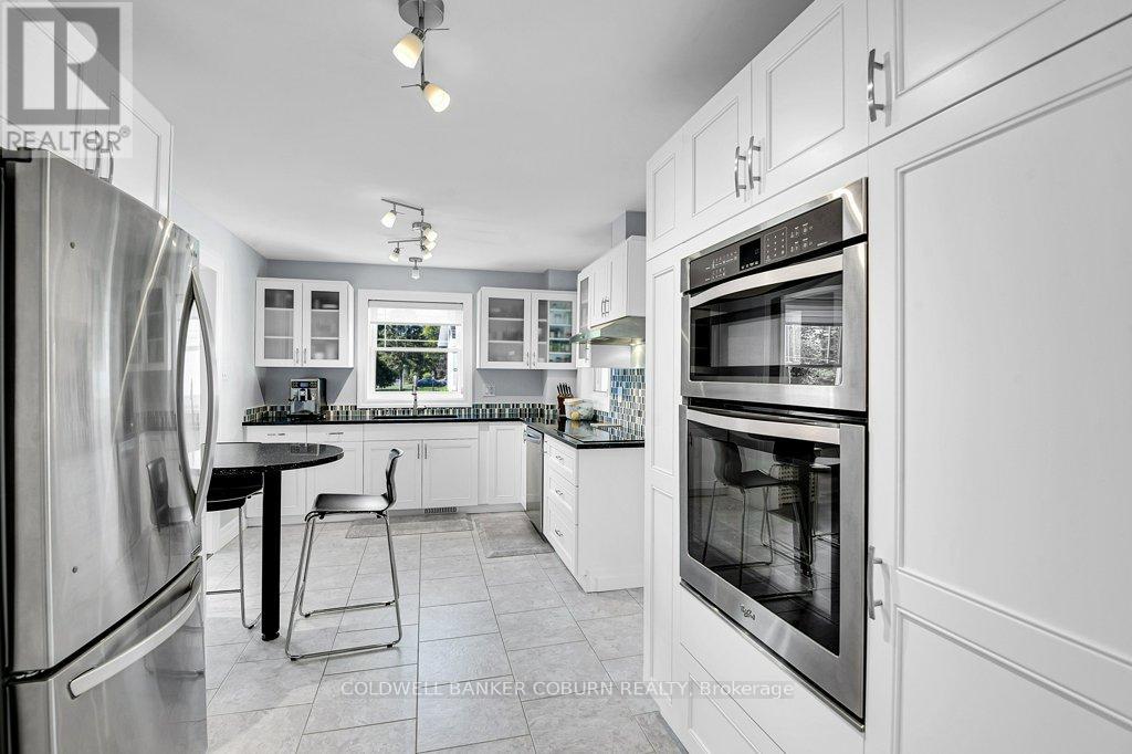 54 Lakeshore Drive, South Dundas, Ontario  K0C 1X0 - Photo 13 - X12806090