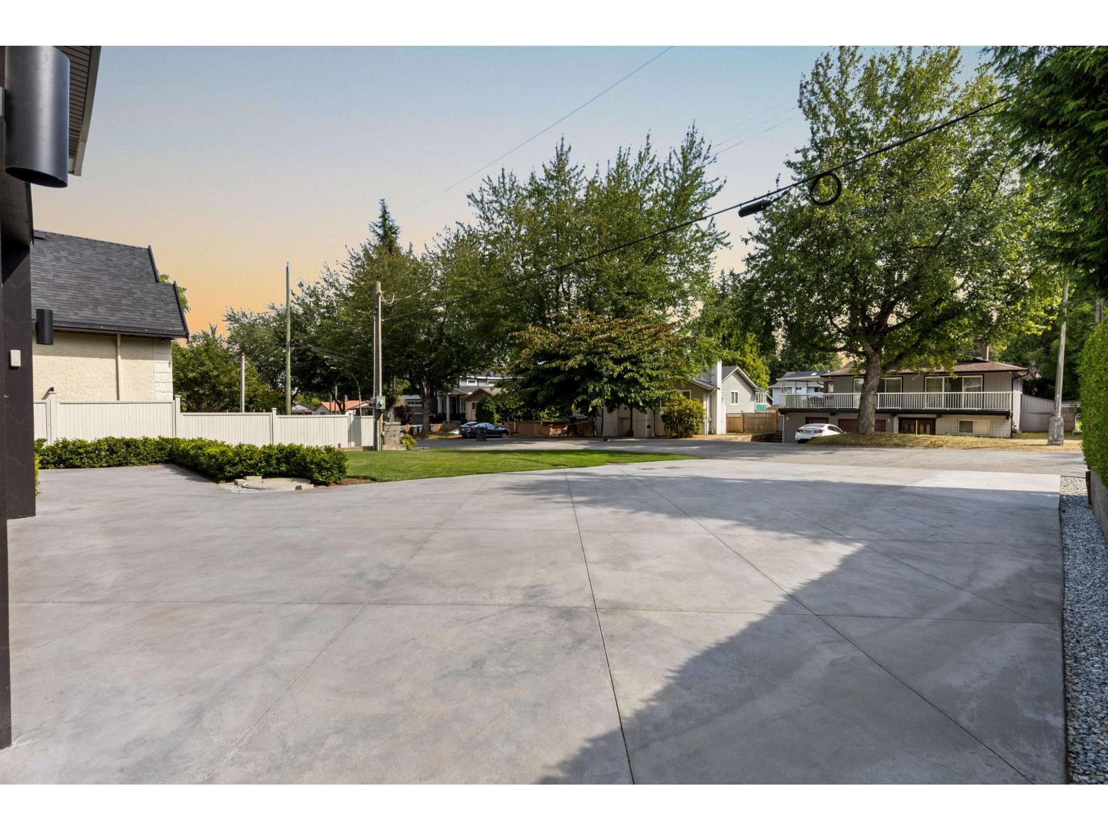 13093 98a Avenue, Surrey, British Columbia  V3T 1C5 - Photo 4 - R3092394