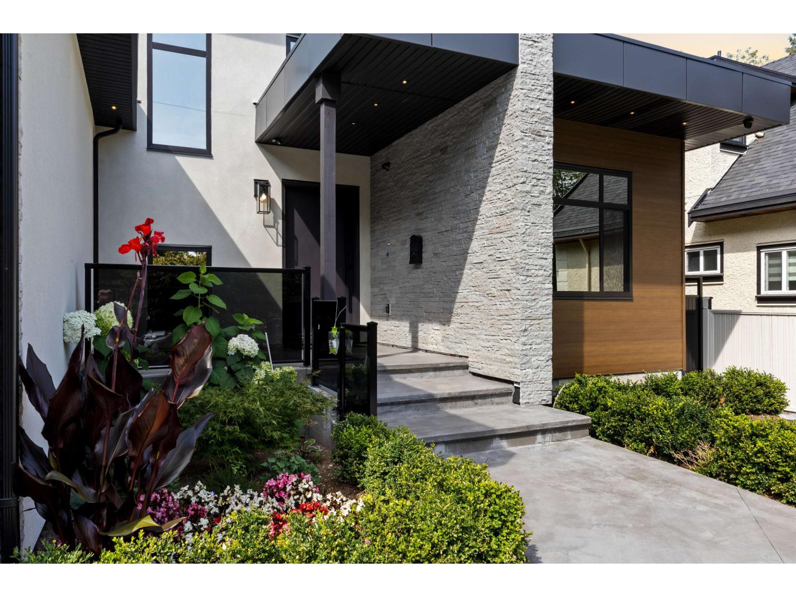 13093 98a Avenue, Surrey, British Columbia  V3T 1C5 - Photo 6 - R3092394