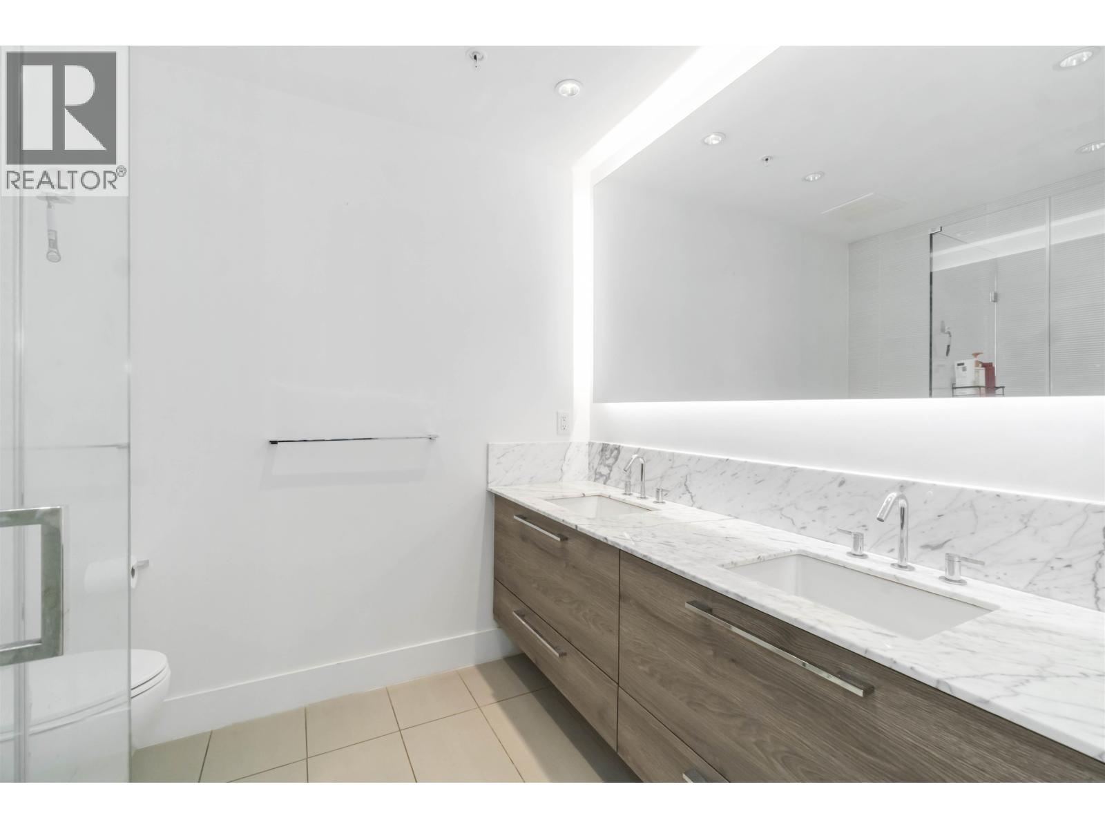 402 7388 Kingsway, Burnaby, British Columbia  V3N 0G9 - Photo 23 - R3092440