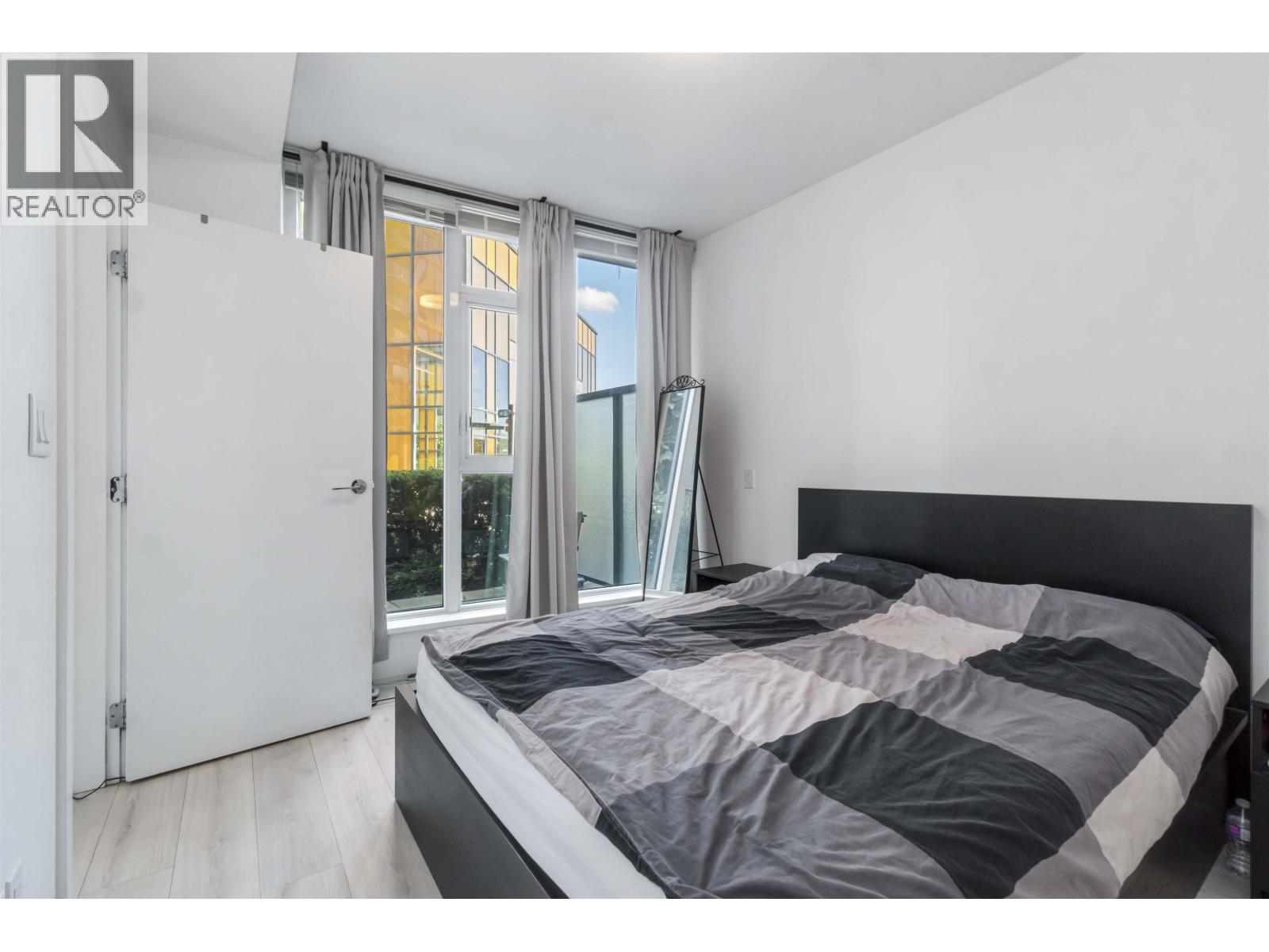 402 7388 Kingsway, Burnaby, British Columbia  V3N 0G9 - Photo 36 - R3092440