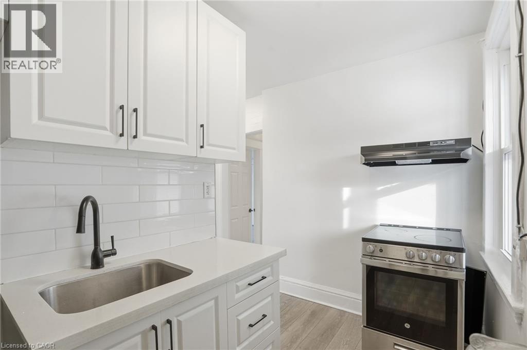 1 Fairholt Road N Unit# 10, Hamilton, Ontario  L8M 2S9 - Photo 12 - 40807056