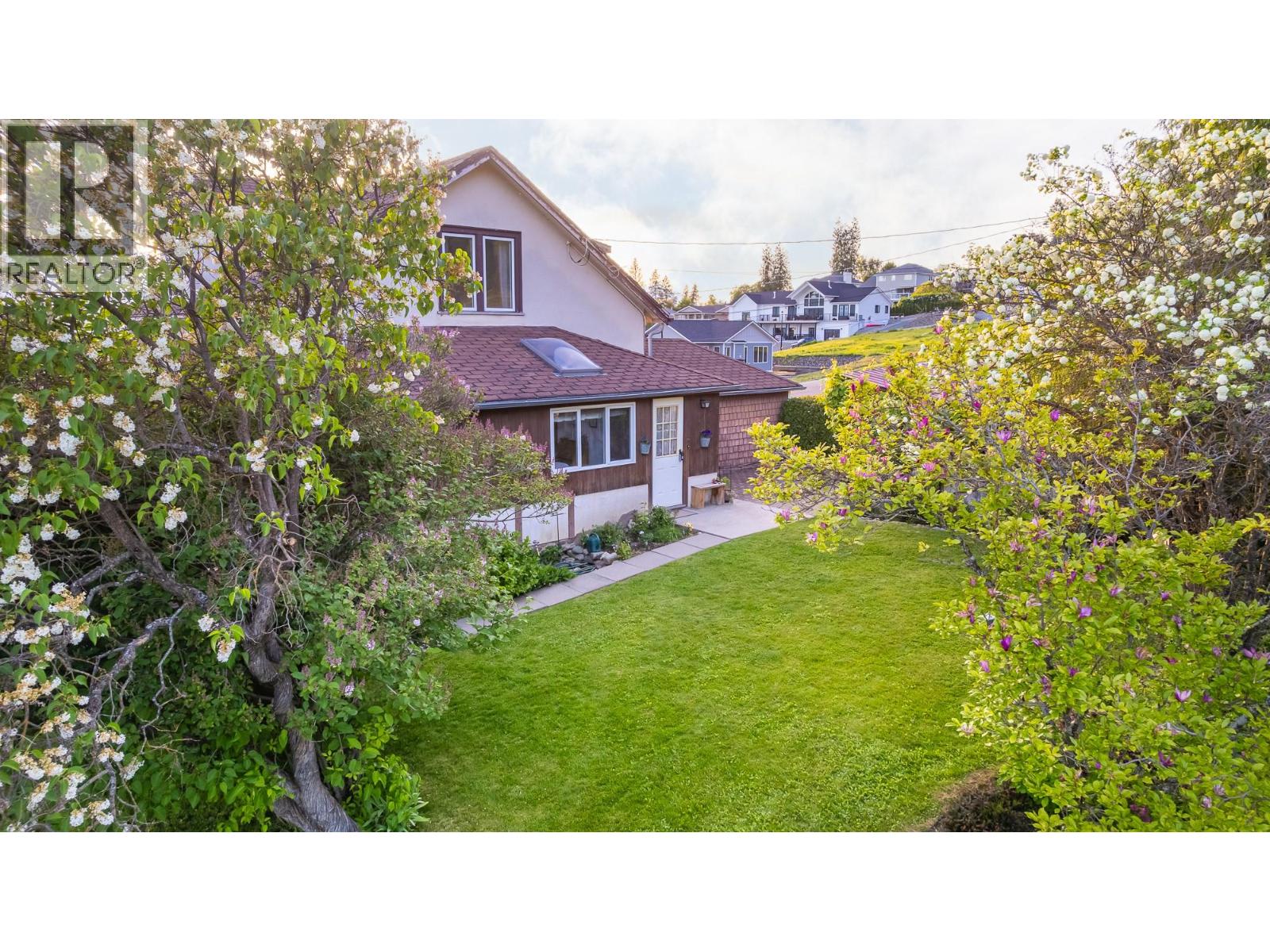 1843 Mclaren Street, Creston, British Columbia  V0B 1G5 - Photo 3 - 10376727