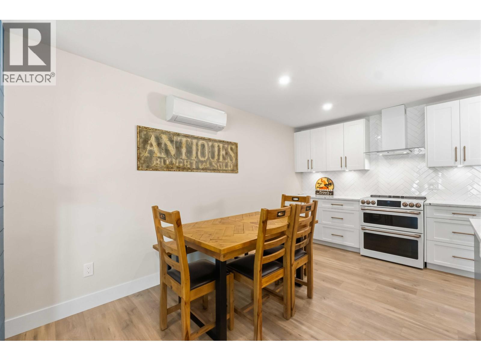 11953 221 Street, Maple Ridge, British Columbia  V2X 5S9 - Photo 11 - R3092495