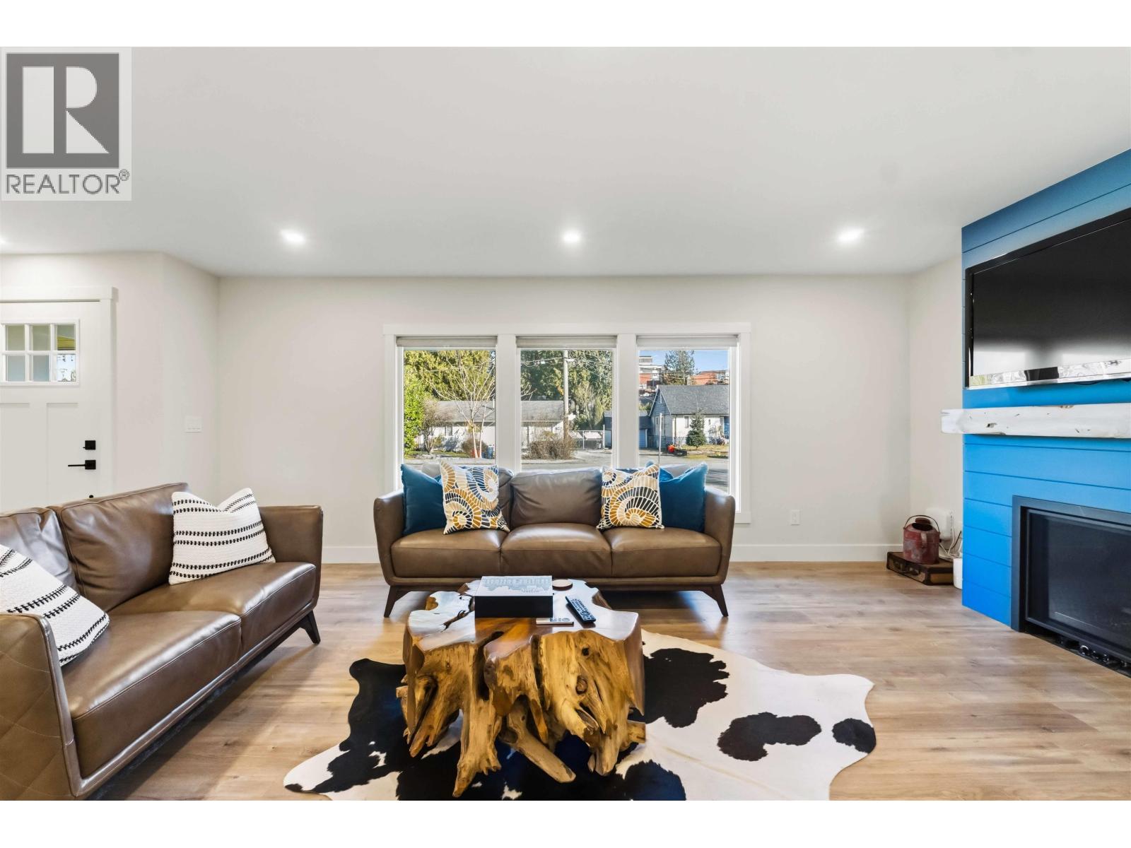 11953 221 Street, Maple Ridge, British Columbia  V2X 5S9 - Photo 3 - R3092495