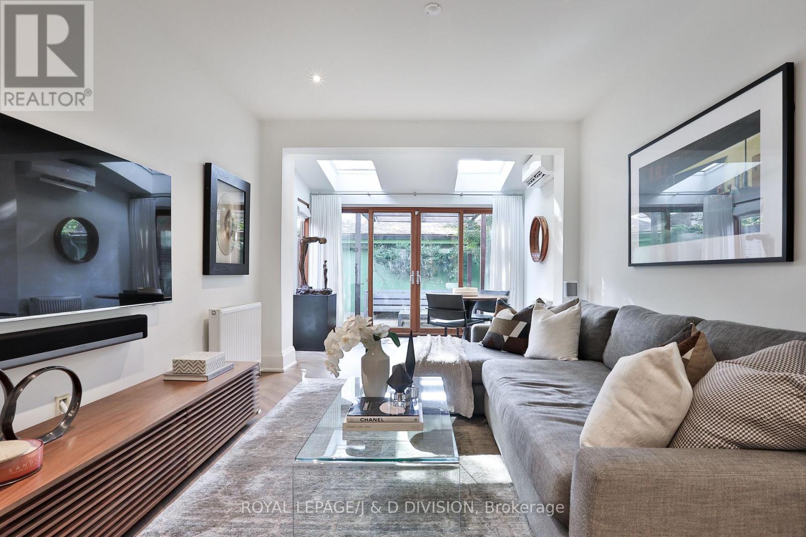 69 Sullivan Street, Toronto (Kensington-Chinatown), Ontario  M5T 1C2 - Photo 18 - C12812668