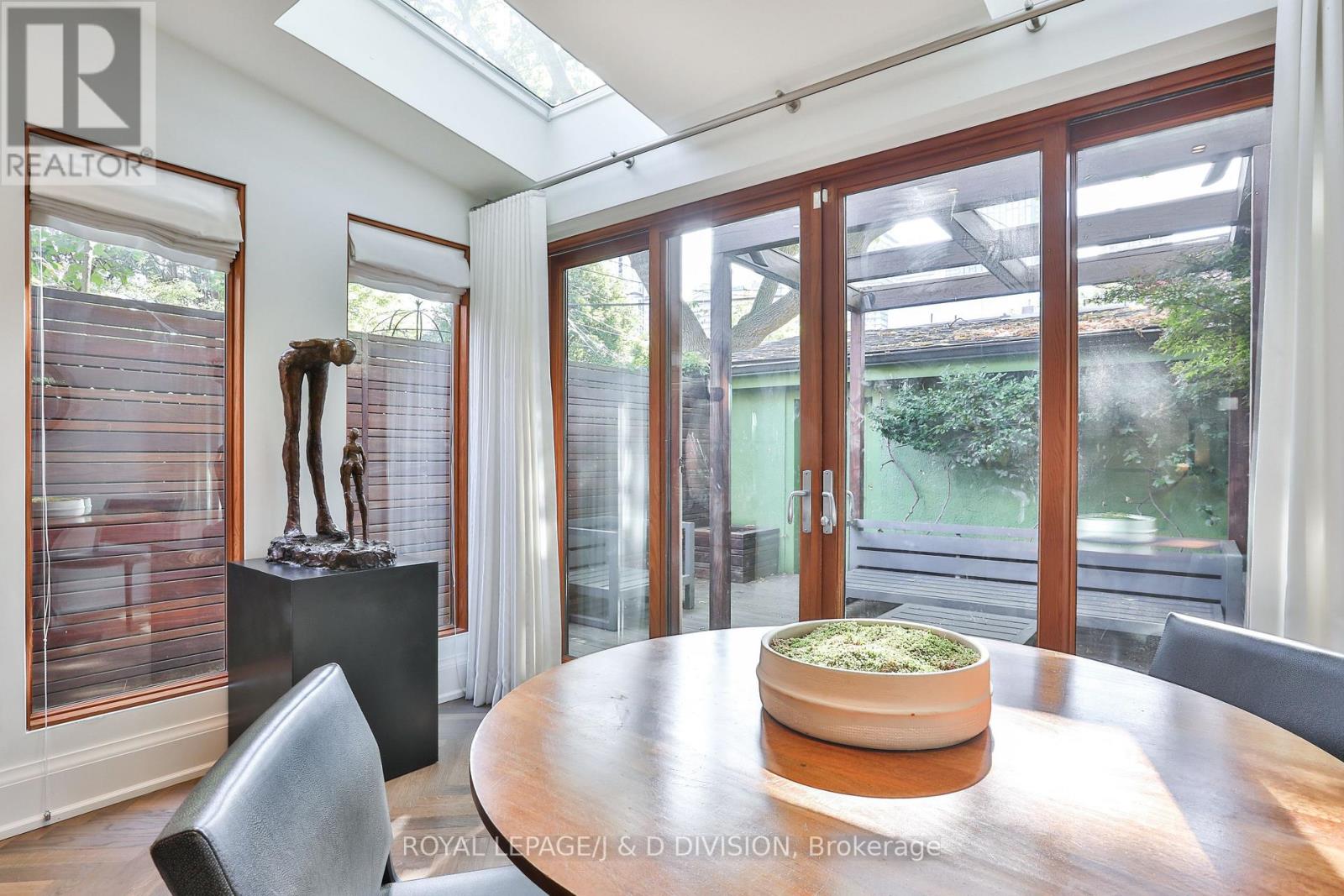 69 Sullivan Street, Toronto (Kensington-Chinatown), Ontario  M5T 1C2 - Photo 21 - C12812668