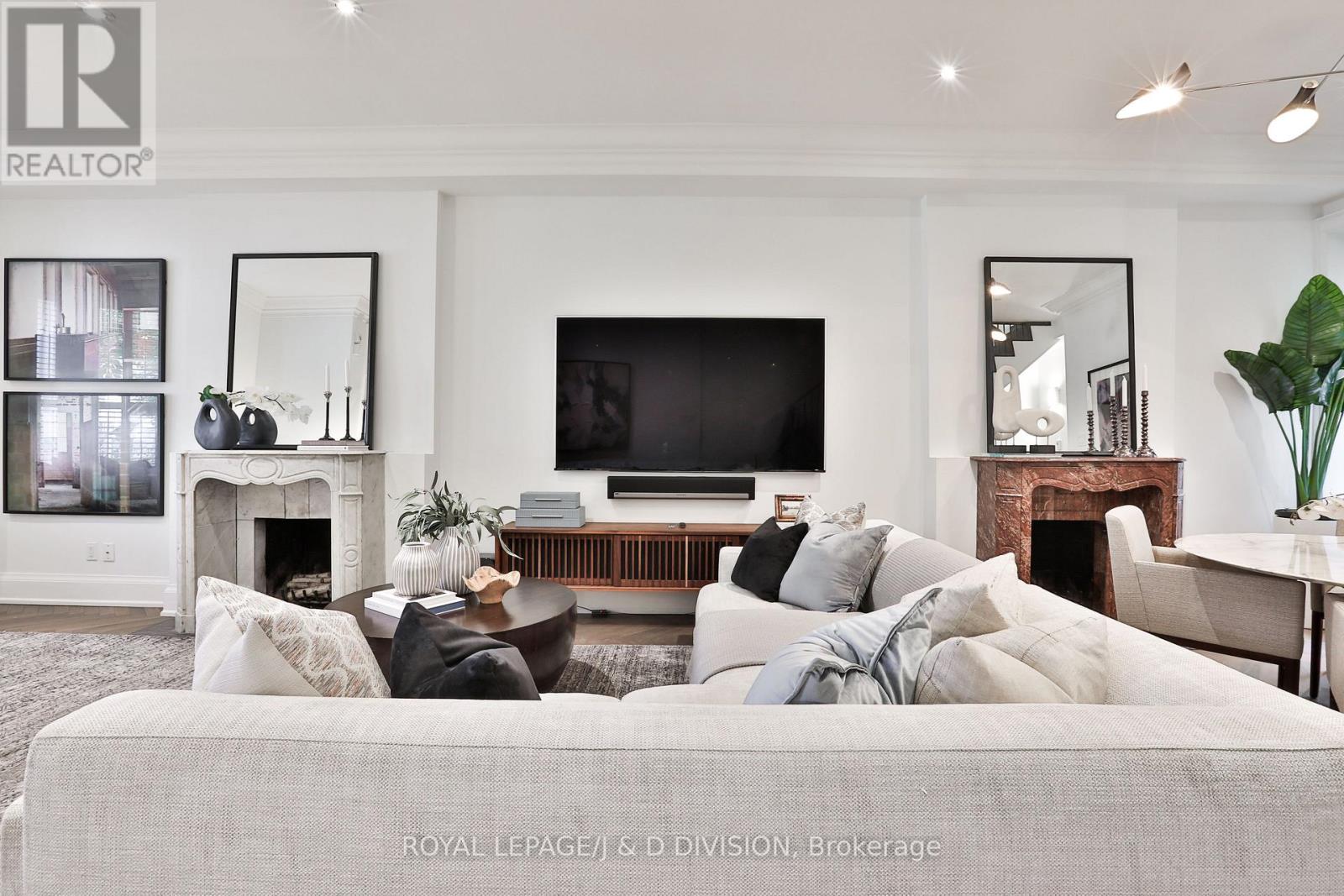 69 Sullivan Street, Toronto (Kensington-Chinatown), Ontario  M5T 1C2 - Photo 5 - C12812668