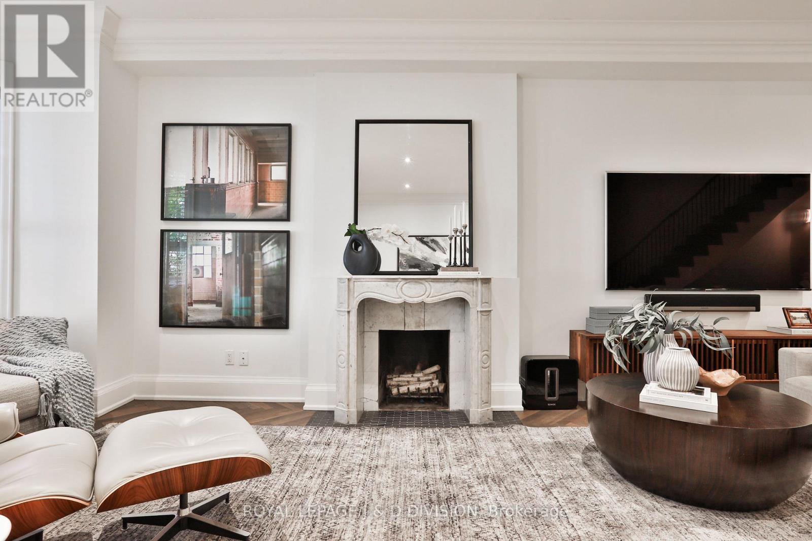 69 Sullivan Street, Toronto (Kensington-Chinatown), Ontario  M5T 1C2 - Photo 6 - C12812668