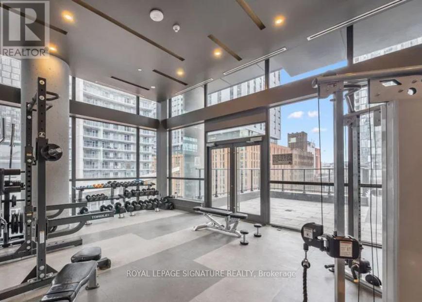 1902 - 290 Adelaide Street W, Toronto, Ontario  M5V 0P3 - Photo 19 - C12811176