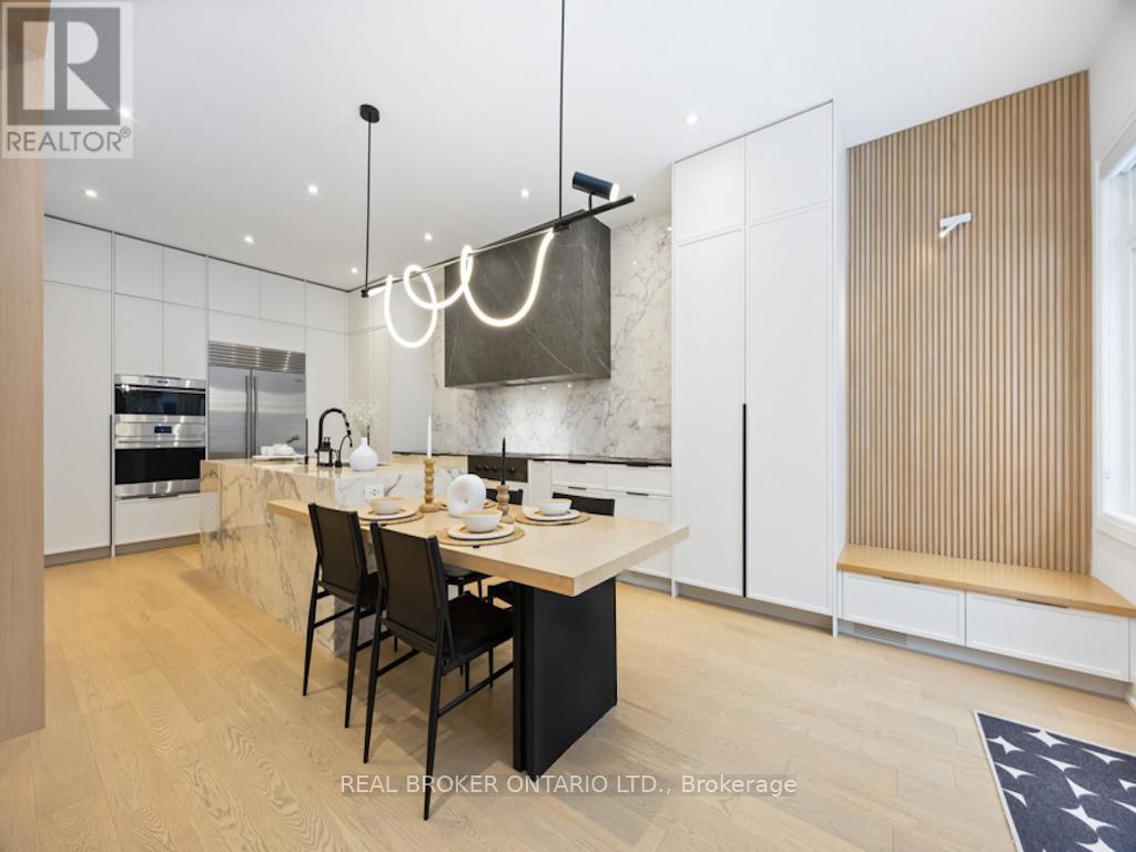 34 Meteorite Street, Richmond Hill, Ontario  L4C 4L9 - Photo 10 - N12790322