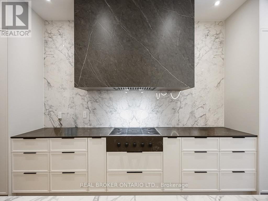 34 Meteorite Street, Richmond Hill, Ontario  L4C 4L9 - Photo 13 - N12790322