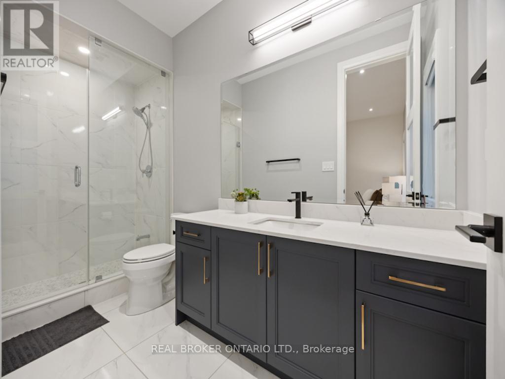 34 Meteorite Street, Richmond Hill, Ontario  L4C 4L9 - Photo 23 - N12790322