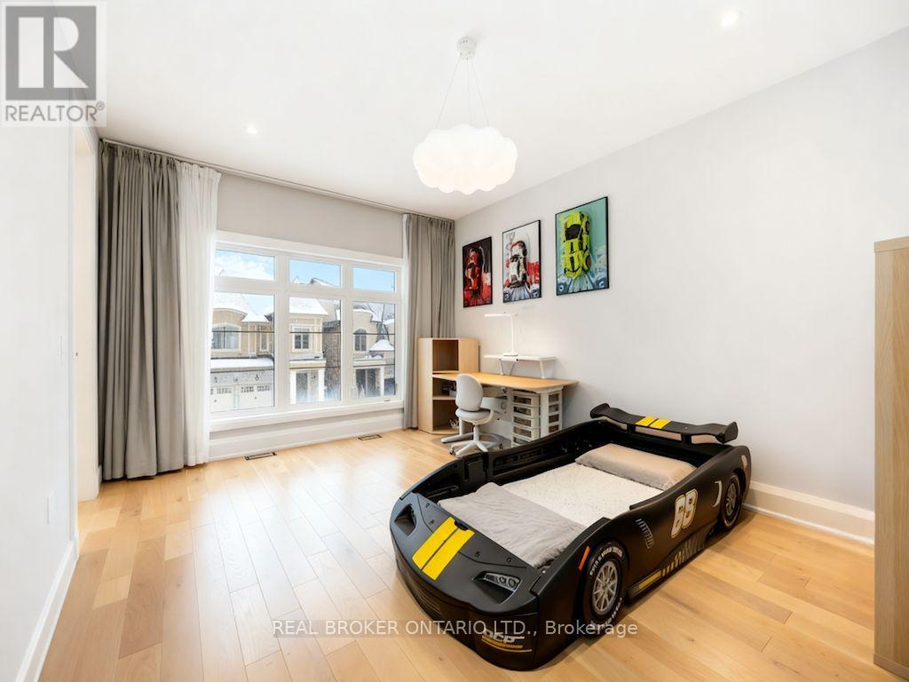 34 Meteorite Street, Richmond Hill, Ontario  L4C 4L9 - Photo 24 - N12790322