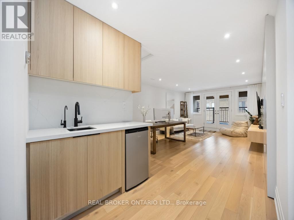 34 Meteorite Street, Richmond Hill, Ontario  L4C 4L9 - Photo 31 - N12790322